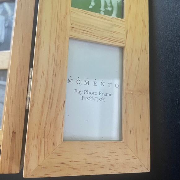 MOMENTO Bay Photo Frame‎ Trifold Brown Wood Display Memory Decor 1 3/4" x 2 3/4" - Picture 3 of 4